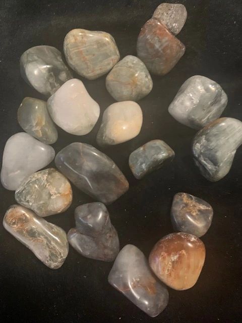 CRYSTALS/STONES