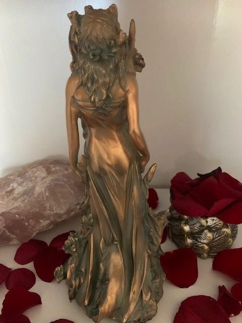 Aphrodite Statue