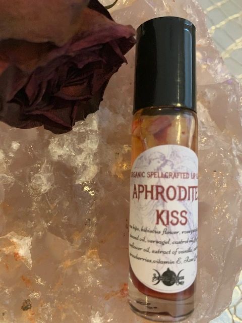 APHRODITE'S KISS LIP GLOSS