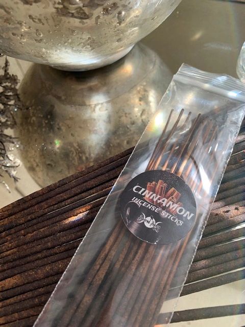 INCENSE STICKS: CINNAMON