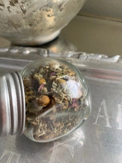 ORGANIC DREAM TEA IN GLASS HERB JAR