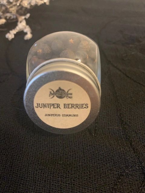HERB JAR: JUNIPER BERRIES