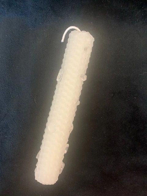 BEESWAX CANDLE WITH QUARTZ CRYSTALS