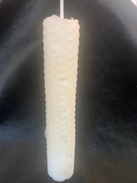BEESWAX CANDLE WITH QUARTZ CRYSTALS