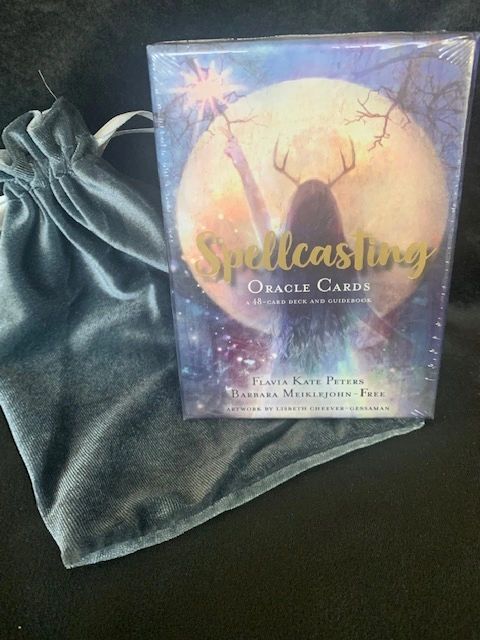 SPELLCASTING ORACLE CARDS WITH FREE TAROT BAG